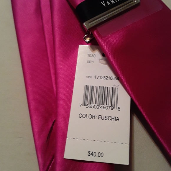 Van Heusen men's solid color fuschia tie - Picture 5 of 6